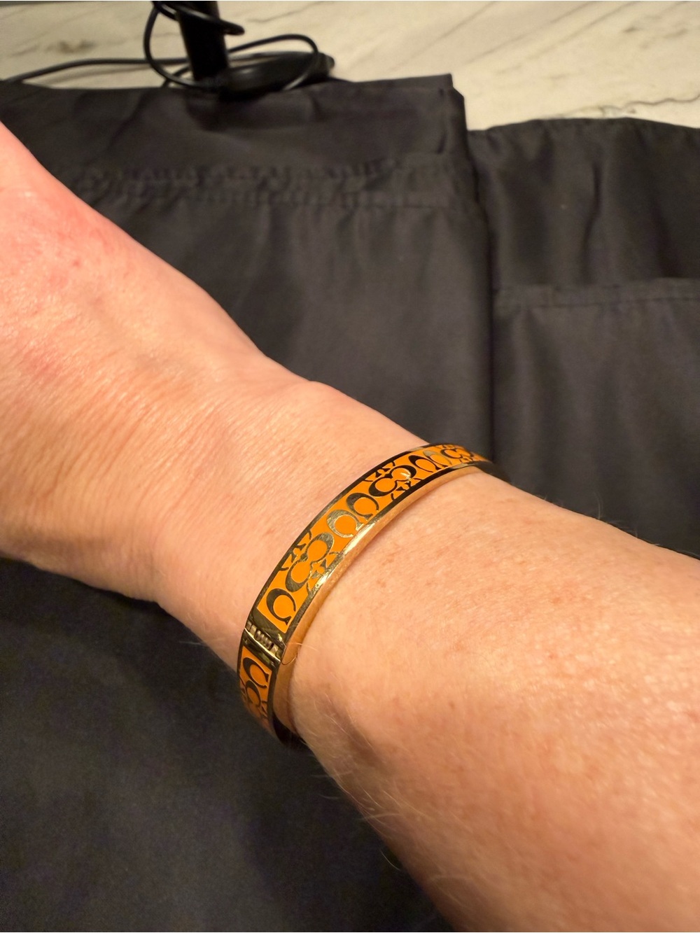 Coach Orange Enamel Signature C Hinged Bangle Bracelet Gold Tone - Picture 13 of 16